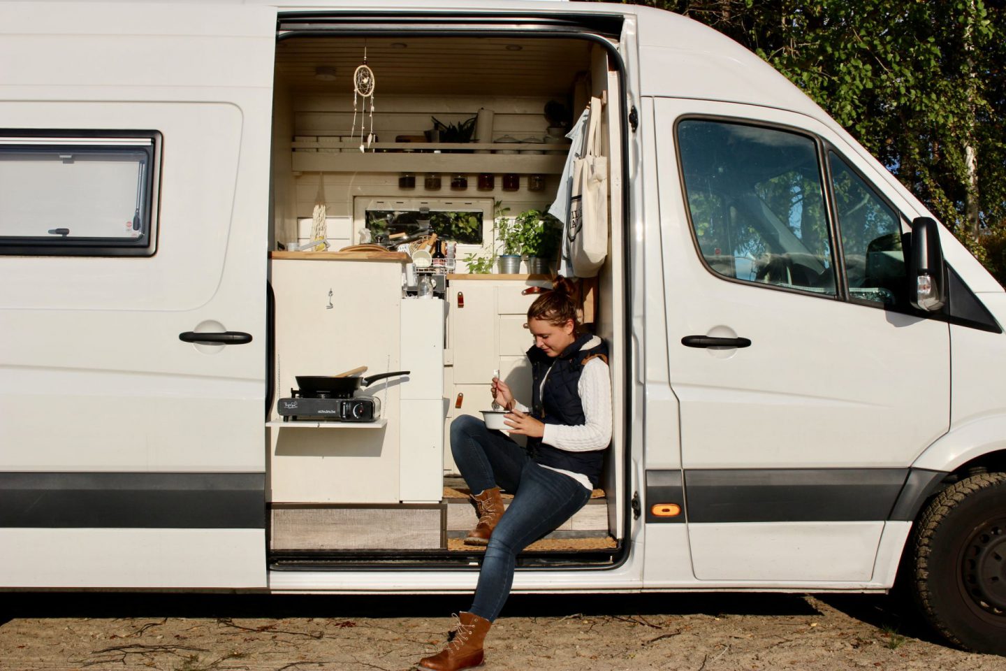 10 important items for the van kitchen